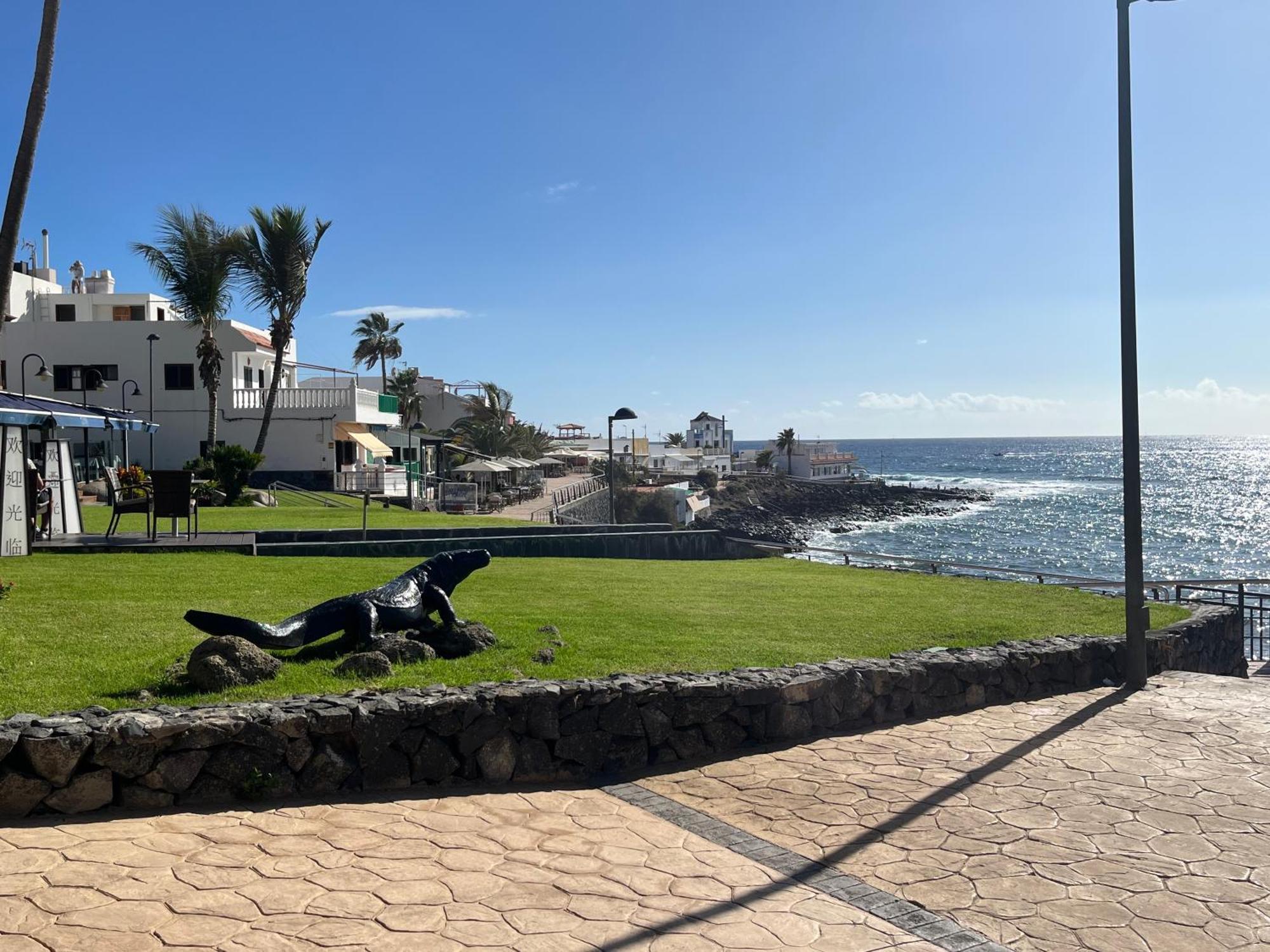Playa Del Duque-Amazing Views 2 Bedroom Адехе Екстериор снимка