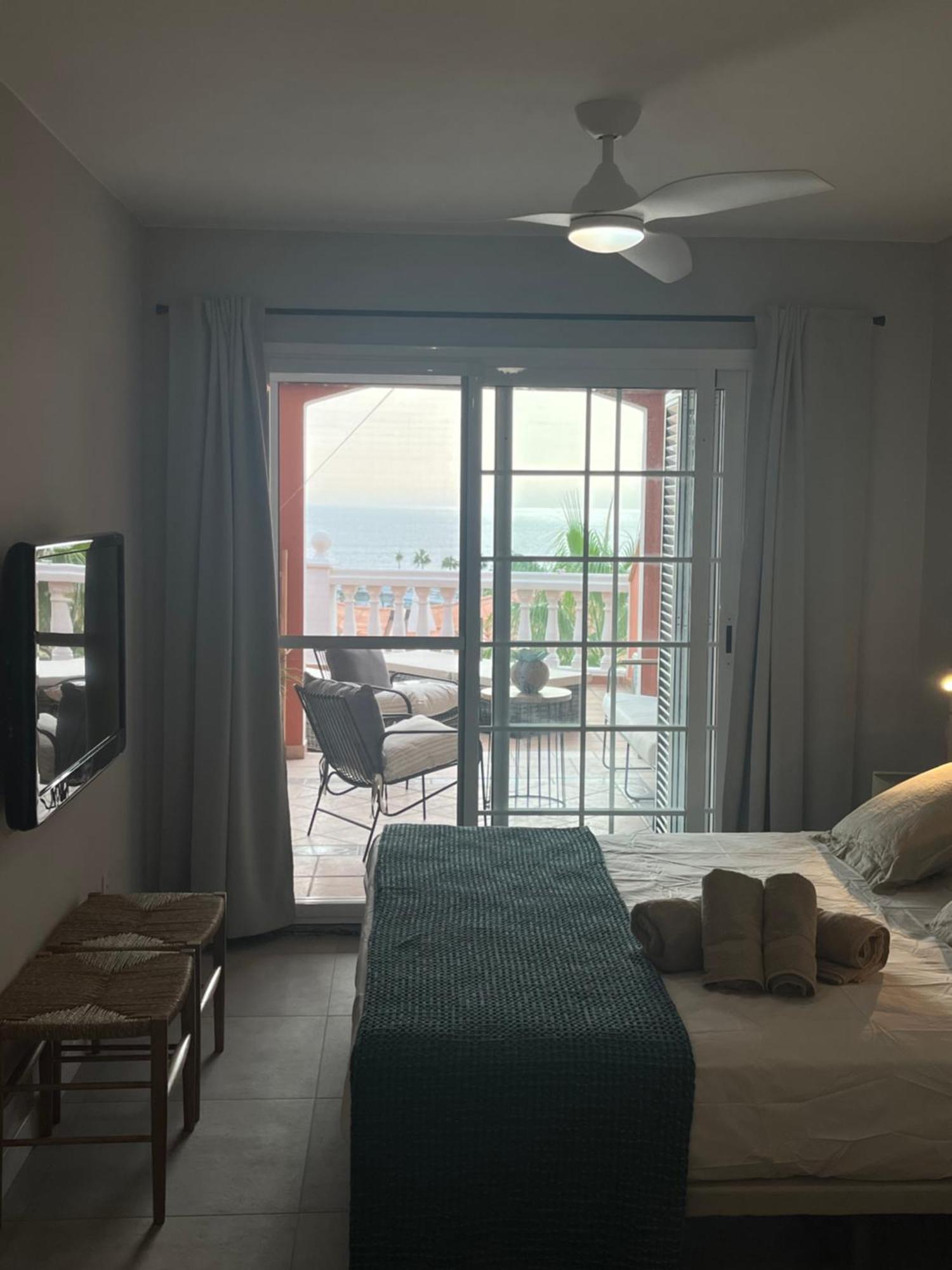 Playa Del Duque-Amazing Views 2 Bedroom Адехе Екстериор снимка