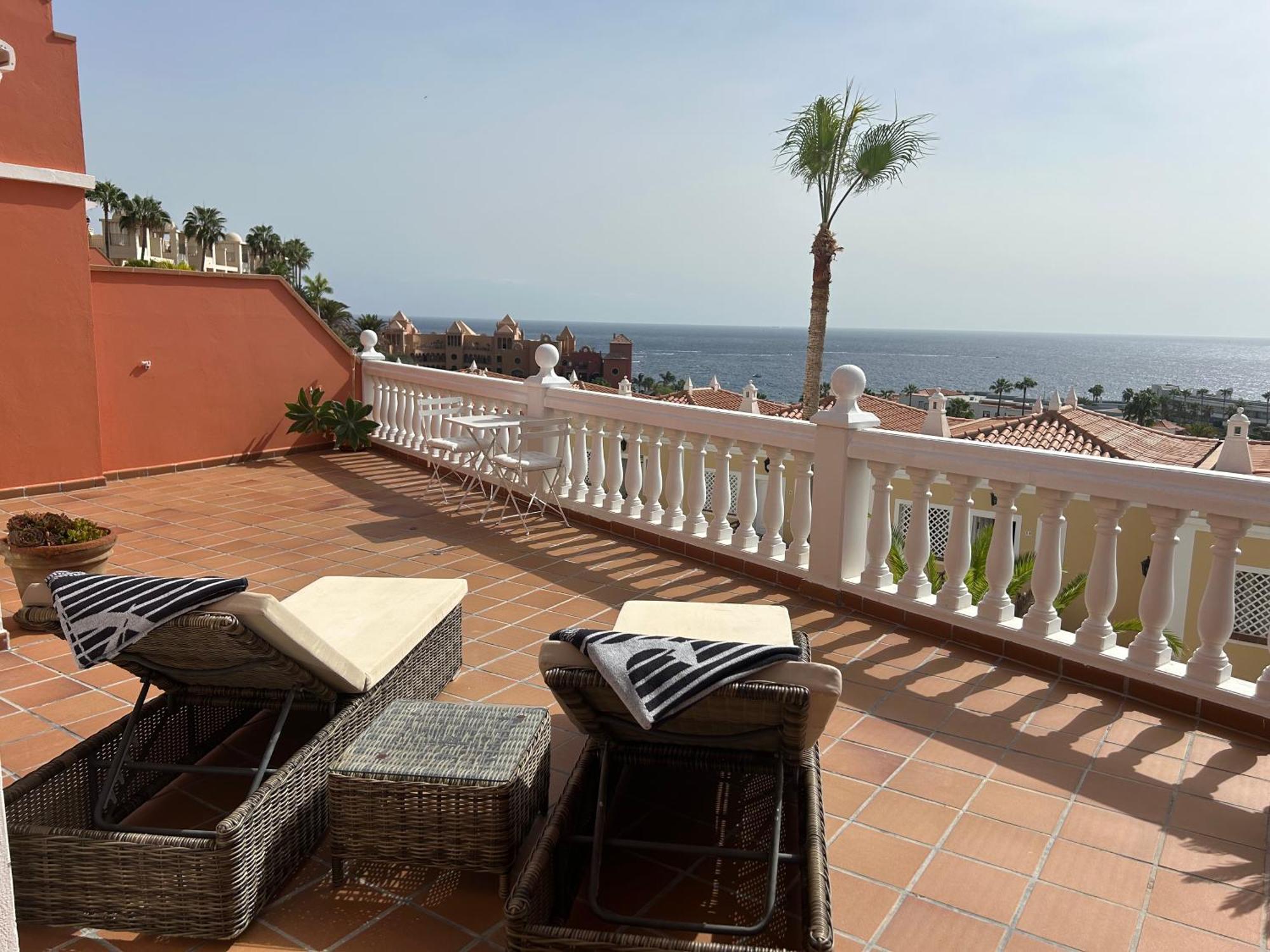 Playa Del Duque-Amazing Views 2 Bedroom Адехе Екстериор снимка